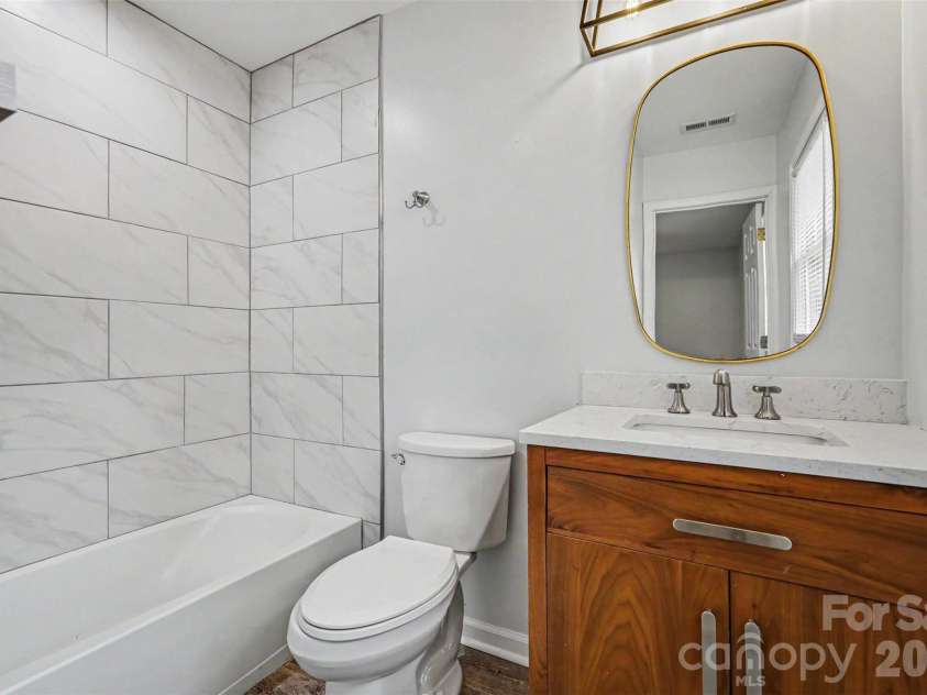 9902 Forest Drive, Charlotte, NC 28216.  MLS# CAR4391851, YatesRealty ID 30066. 