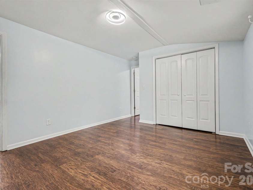 9902 Forest Drive, Charlotte, NC 28216.  MLS# CAR4391851, YatesRealty ID 30066. 