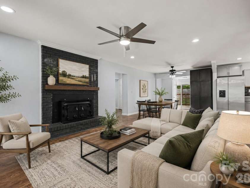 9902 Forest Drive, Charlotte, NC 28216.  MLS# CAR4391851, YatesRealty ID 30066. Virtually staged