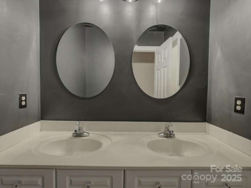 3305 Moreland Court, Fort Mill, SC 29715.  MLS# CAR4280081, YatesRealty ID 30068. 