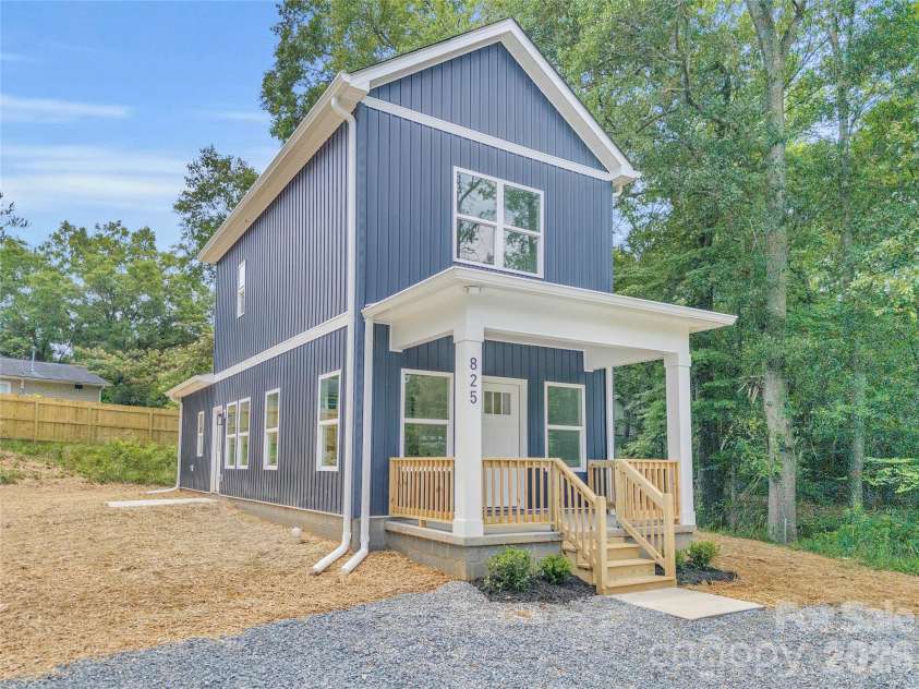 825 Arch Street, Lancaster, SC 29720.  MLS# CAR4385585, YatesRealty ID 30068. 