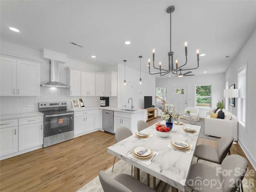 825 Arch Street, Lancaster, SC 29720.  MLS# CAR4385585, YatesRealty ID 30068. Dining Area *virtually staged