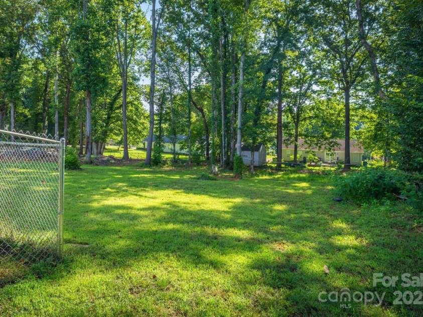 1152 Long Drive, Newton, NC 28658.  MLS# CAR4278752, YatesRealty ID 30069. 