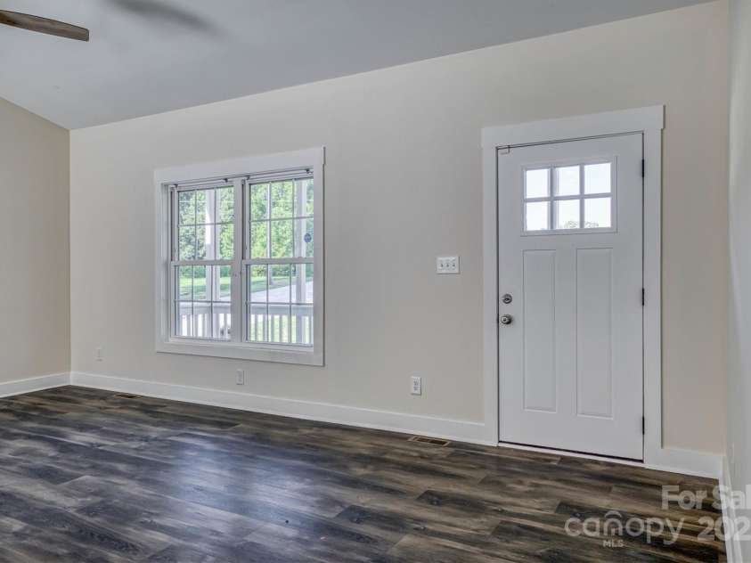 1152 Long Drive, Newton, NC 28658.  MLS# CAR4278752, YatesRealty ID 30069. 