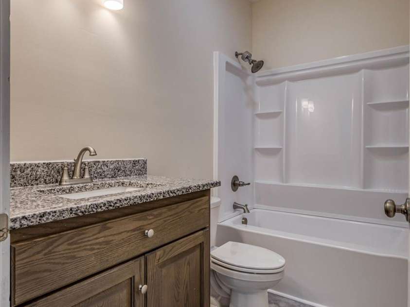 1152 Long Drive, Newton, NC 28658.  MLS# CAR4278752, YatesRealty ID 30069. Main Full Bathroom