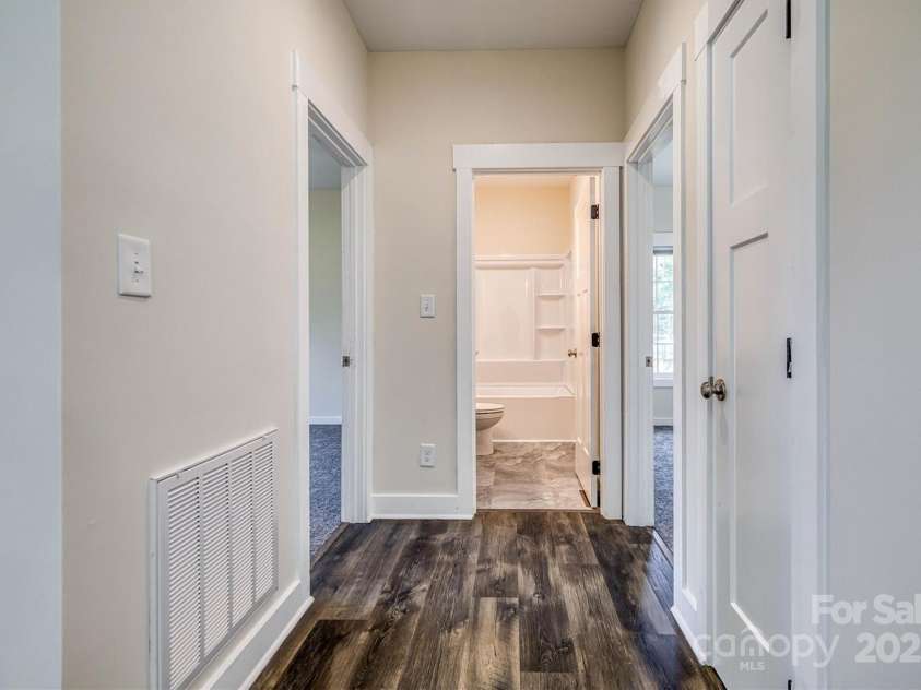 1152 Long Drive, Newton, NC 28658.  MLS# CAR4278752, YatesRealty ID 30069. Main Hall