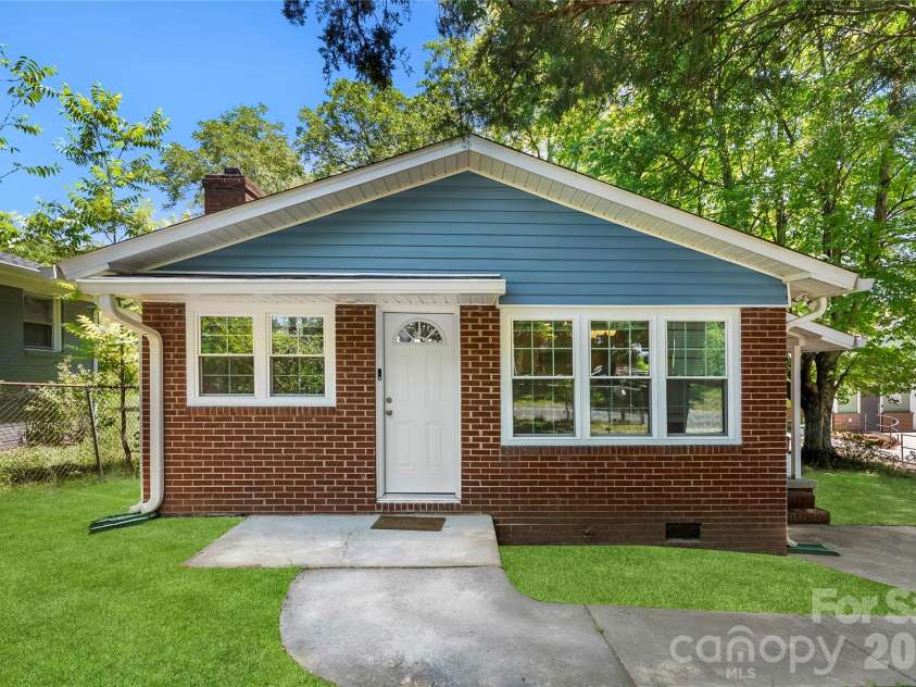 251 Salem Street, Concord, NC 28025.  MLS# CAR4390081, YatesRealty ID 30069. 