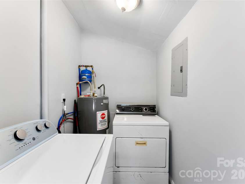 251 Salem Street, Concord, NC 28025.  MLS# CAR4390081, YatesRealty ID 30069. 