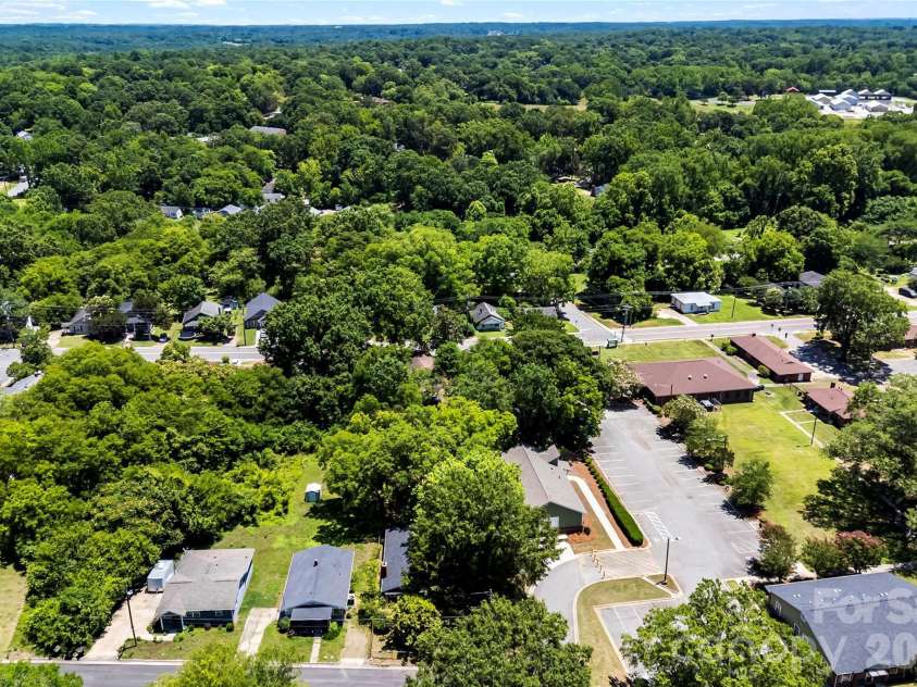 251 Salem Street, Concord, NC 28025.  MLS# CAR4390081, YatesRealty ID 30069. 