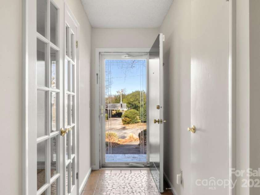 2325 Pinehaven Drive, Gastonia, NC 28054.  MLS# CAR4320832, YatesRealty ID 3007. 