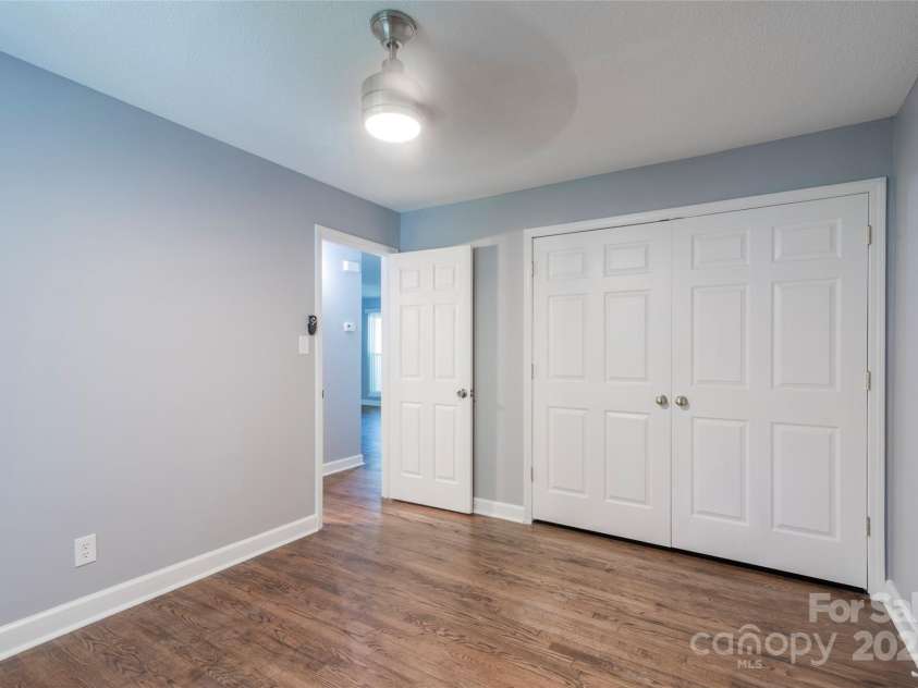3331 Erskine Drive, Charlotte, NC 28205.  MLS# CAR4285046, YatesRealty ID 30070. 