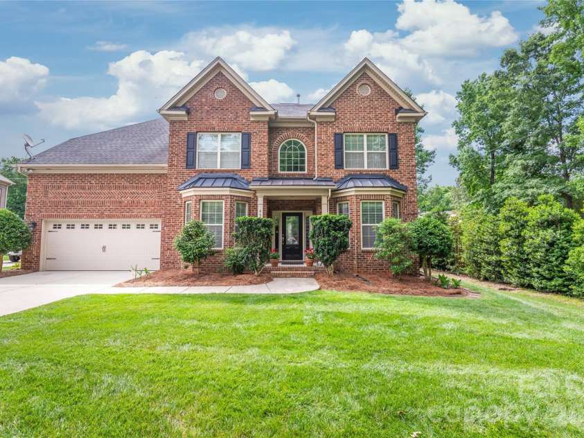 4606 Pebble Run Drive, Matthews, NC 28105.  MLS# CAR4387948, YatesRealty ID 30070. 
