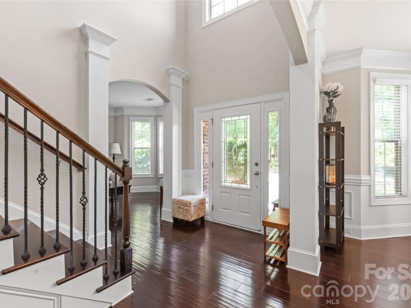 4606 Pebble Run Drive, Matthews, NC 28105.  MLS# CAR4387948, YatesRealty ID 30070. 