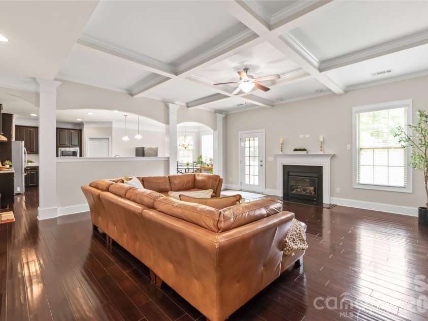 4606 Pebble Run Drive, Matthews, NC 28105.  MLS# CAR4387948, YatesRealty ID 30070. 