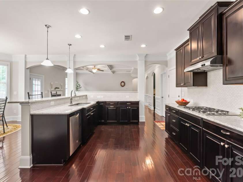 4606 Pebble Run Drive, Matthews, NC 28105.  MLS# CAR4387948, YatesRealty ID 30070. 