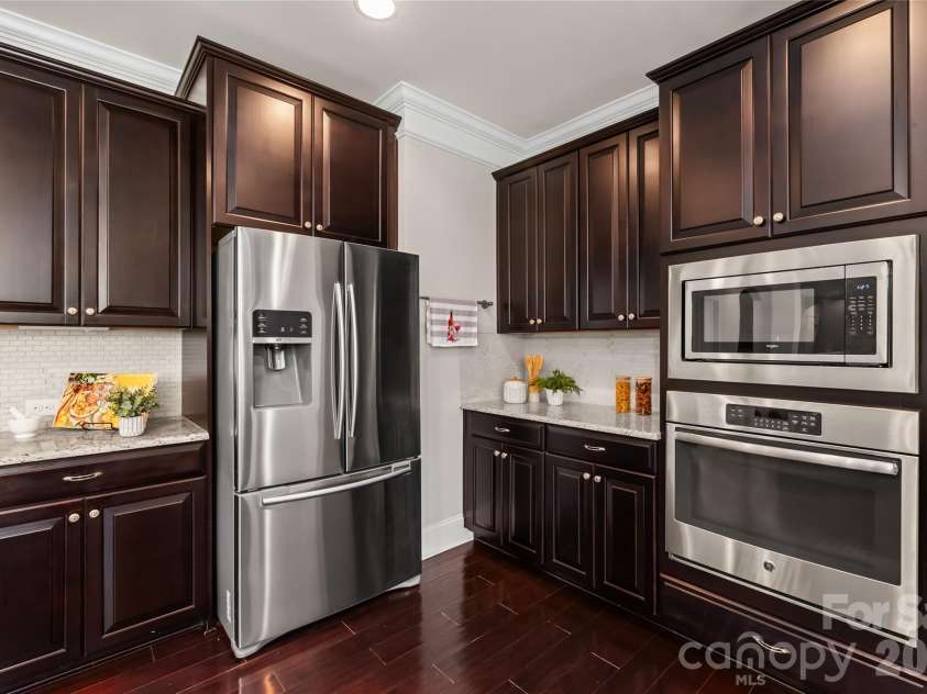 4606 Pebble Run Drive, Matthews, NC 28105.  MLS# CAR4387948, YatesRealty ID 30070. 