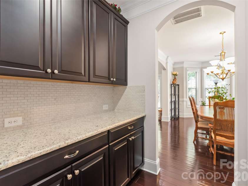 4606 Pebble Run Drive, Matthews, NC 28105.  MLS# CAR4387948, YatesRealty ID 30070. 