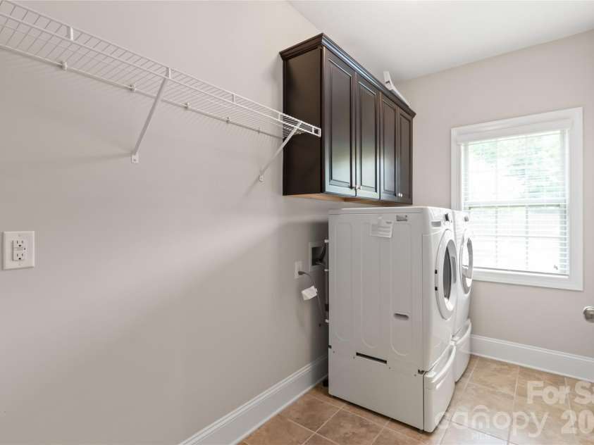 4606 Pebble Run Drive, Matthews, NC 28105.  MLS# CAR4387948, YatesRealty ID 30070. 