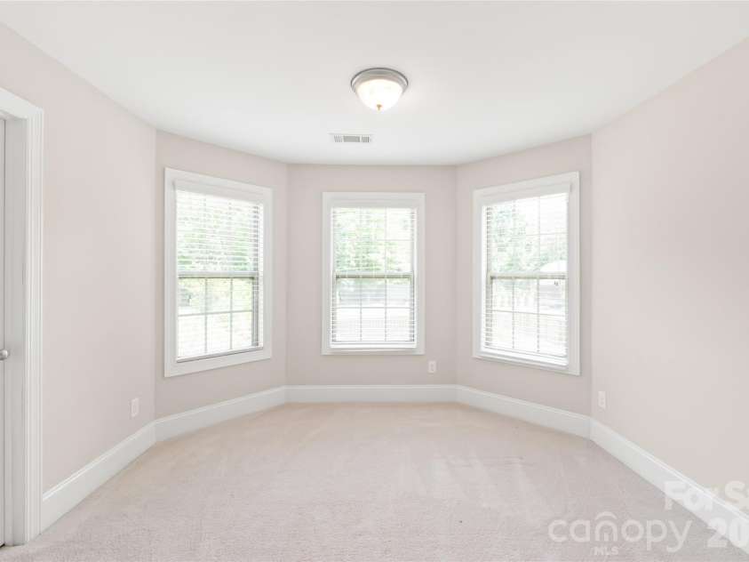 4606 Pebble Run Drive, Matthews, NC 28105.  MLS# CAR4387948, YatesRealty ID 30070. 