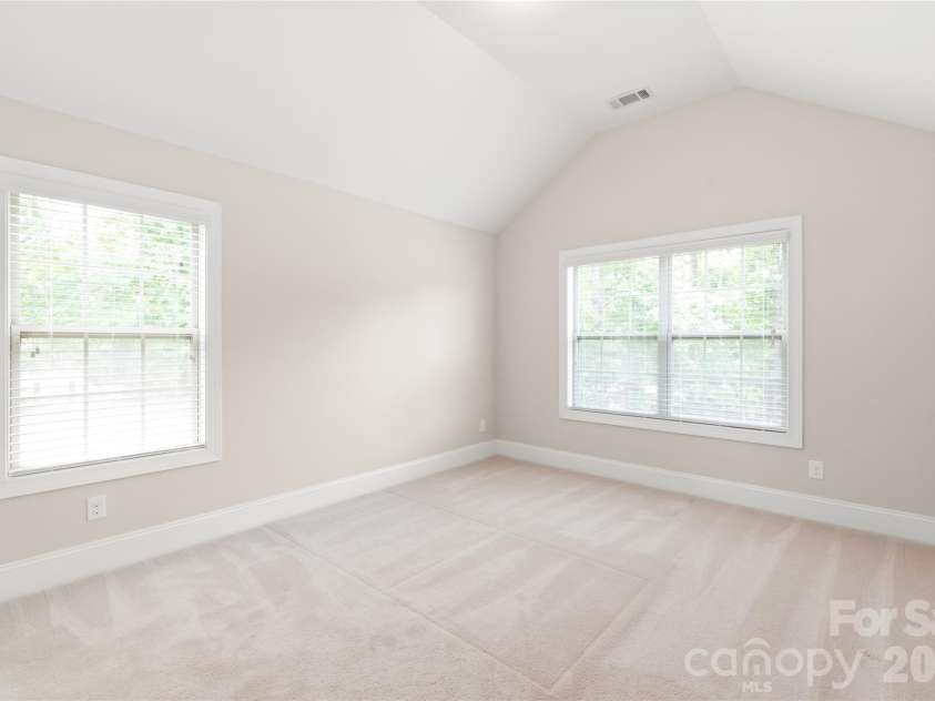 4606 Pebble Run Drive, Matthews, NC 28105.  MLS# CAR4387948, YatesRealty ID 30070. 