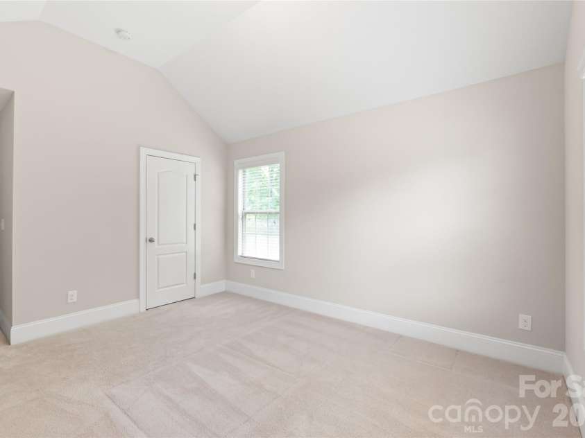 4606 Pebble Run Drive, Matthews, NC 28105.  MLS# CAR4387948, YatesRealty ID 30070. 