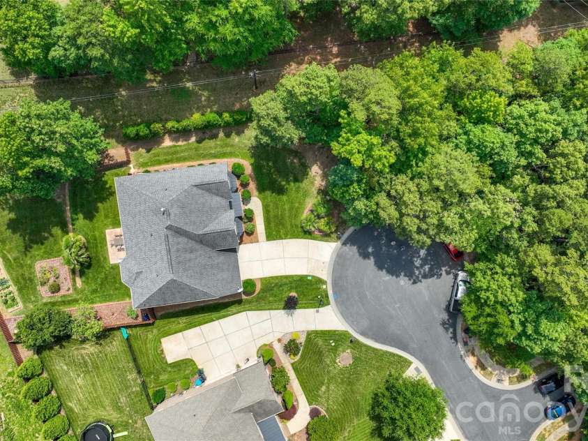 4606 Pebble Run Drive, Matthews, NC 28105.  MLS# CAR4387948, YatesRealty ID 30070. 
