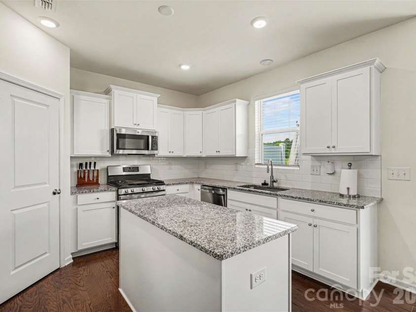 1512 Felthorpe Way, Indian Trail, NC 28079.  MLS# CAR4392462, YatesRealty ID 30072. 