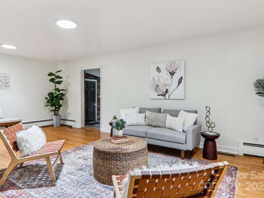 324 Old Leicester Highway, Asheville, NC 28806.  MLS# CAR4223880, YatesRealty ID 30073. Beautiful Sky Lights