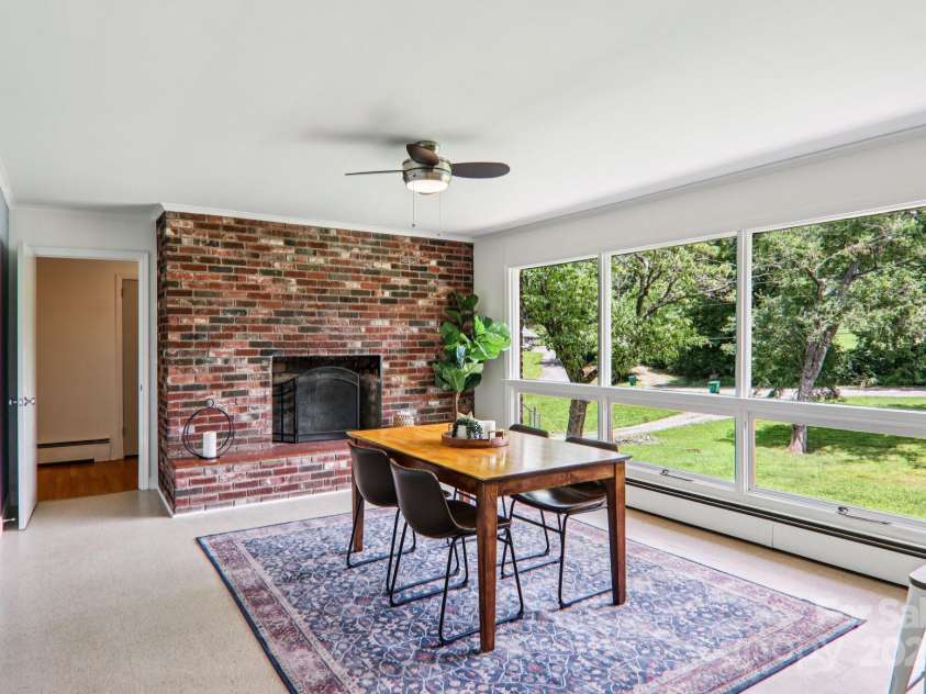 324 Old Leicester Highway, Asheville, NC 28806.  MLS# CAR4223880, YatesRealty ID 30073. Dining Area