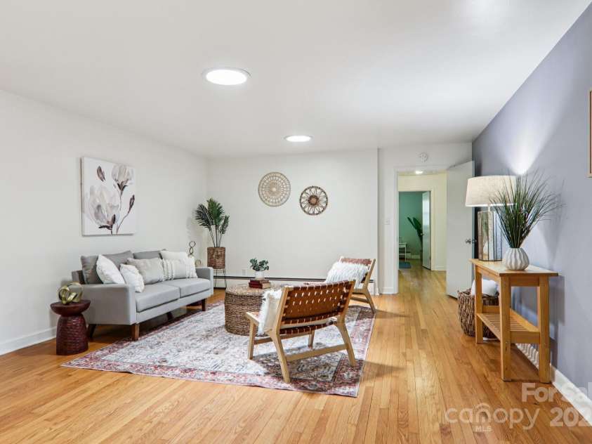 324 Old Leicester Highway, Asheville, NC 28806.  MLS# CAR4223880, YatesRealty ID 30073. Spacious But Cozy LR