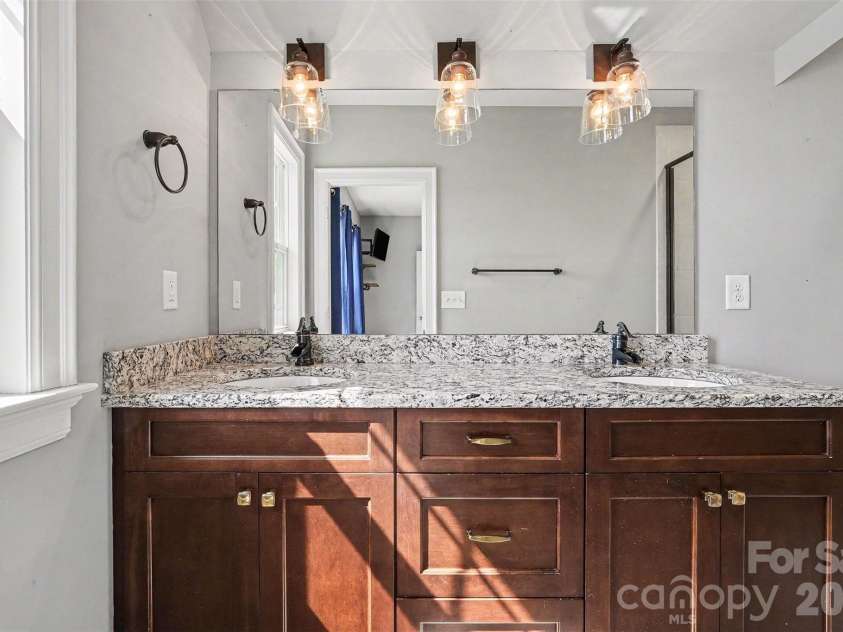 20718 Eastpoint Drive, Cornelius, NC 28031.  MLS# CAR4384820, YatesRealty ID 30075. 