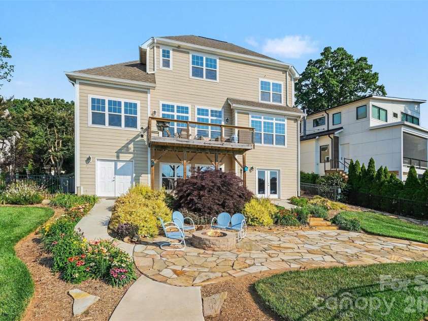 20718 Eastpoint Drive, Cornelius, NC 28031.  MLS# CAR4384820, YatesRealty ID 30075. 