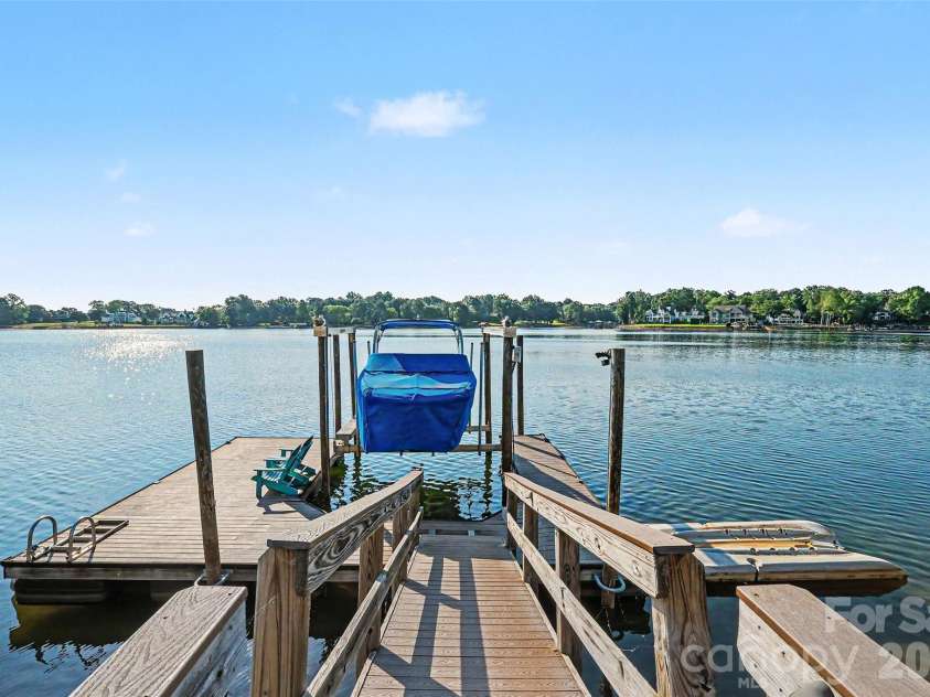20718 Eastpoint Drive, Cornelius, NC 28031.  MLS# CAR4384820, YatesRealty ID 30075. Lake Norman