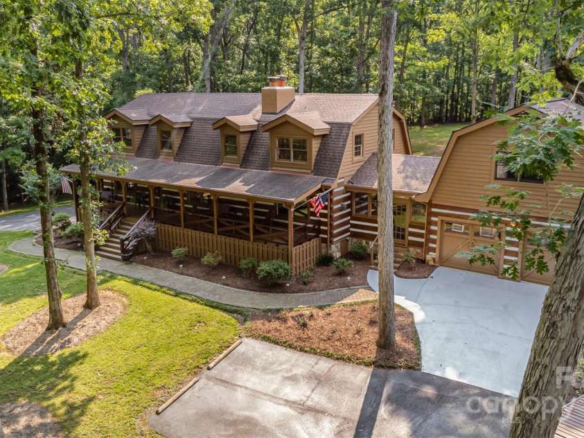 2709 Blythe Road, Waxhaw, NC 28173.  MLS# CAR4264770, YatesRealty ID 30075. 4 acres of treed private living.