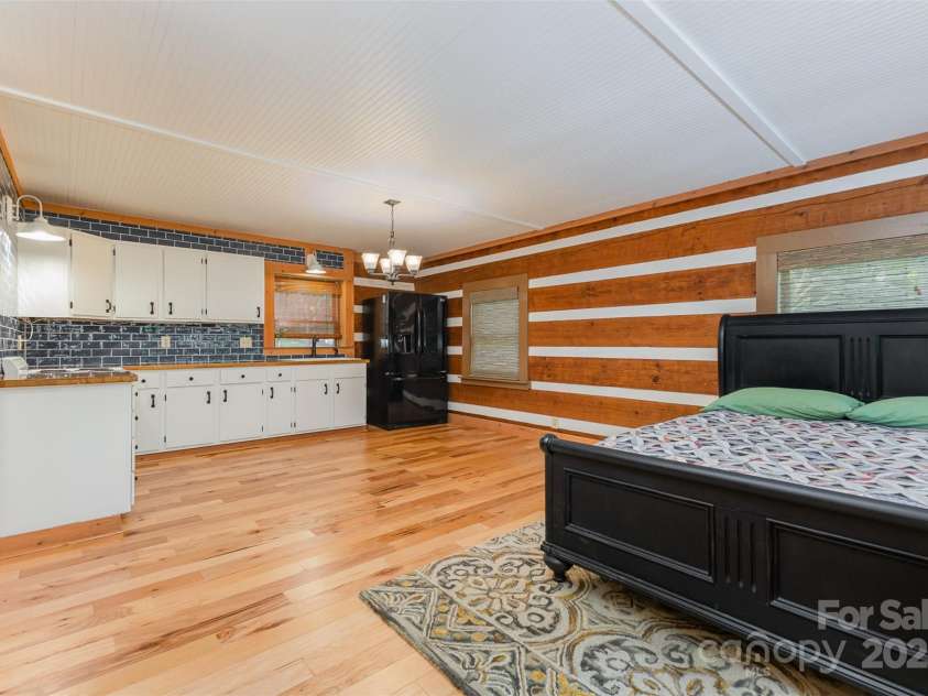 2709 Blythe Road, Waxhaw, NC 28173.  MLS# CAR4264770, YatesRealty ID 30075. En-Suite with Kitchen.