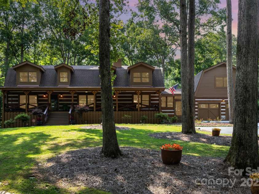 2709 Blythe Road, Waxhaw, NC 28173.  MLS# CAR4264770, YatesRealty ID 30075. Privacy Galore!