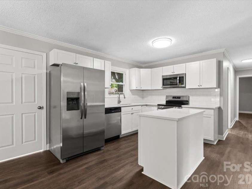 3509 Greg Drive, Gastonia, NC 28052.  MLS# CAR4392639, YatesRealty ID 30076. 