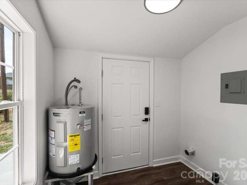 3509 Greg Drive, Gastonia, NC 28052.  MLS# CAR4392639, YatesRealty ID 30076. 