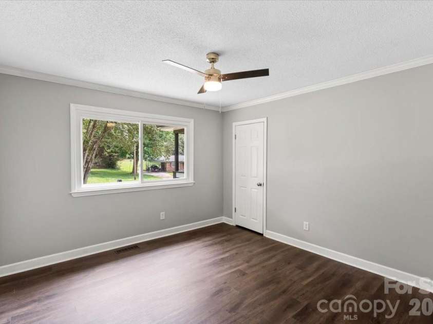 3509 Greg Drive, Gastonia, NC 28052.  MLS# CAR4392639, YatesRealty ID 30076. 