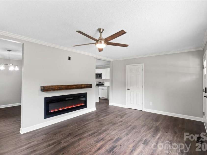 3509 Greg Drive, Gastonia, NC 28052.  MLS# CAR4392639, YatesRealty ID 30076. 