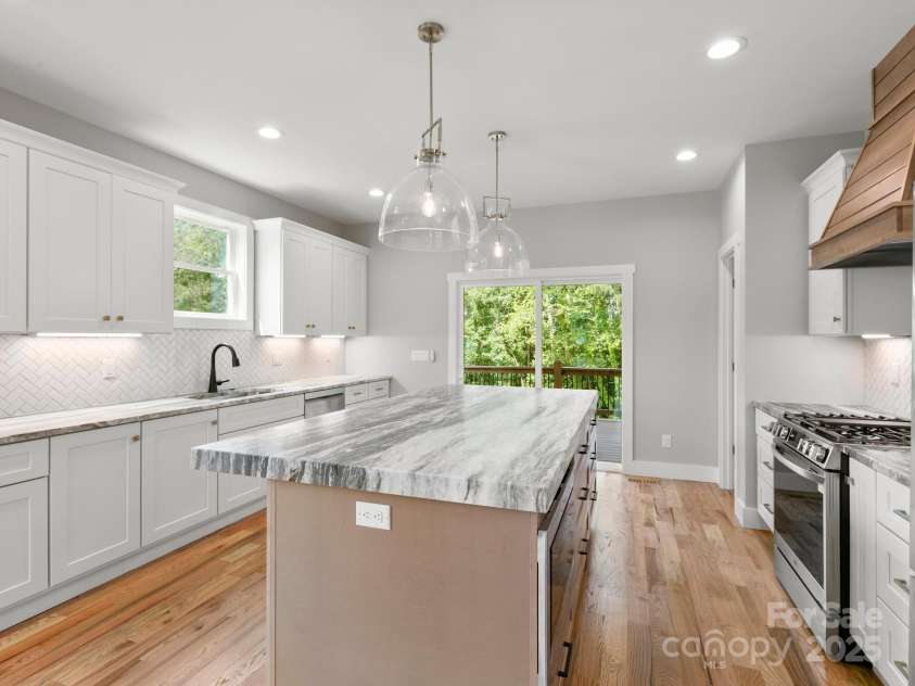 231 Asbury Road, Candler, NC 28715.  MLS# CAR4283786, YatesRealty ID 30077. Kitchen