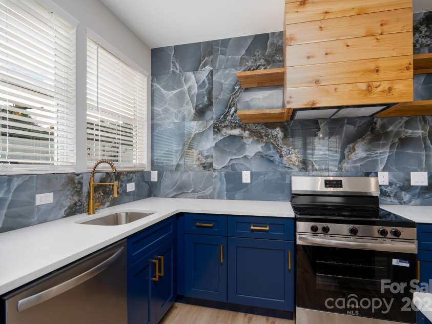 304 Cabarrus Avenue, Concord, NC 28025.  MLS# CAR4263240, YatesRealty ID 30078. 