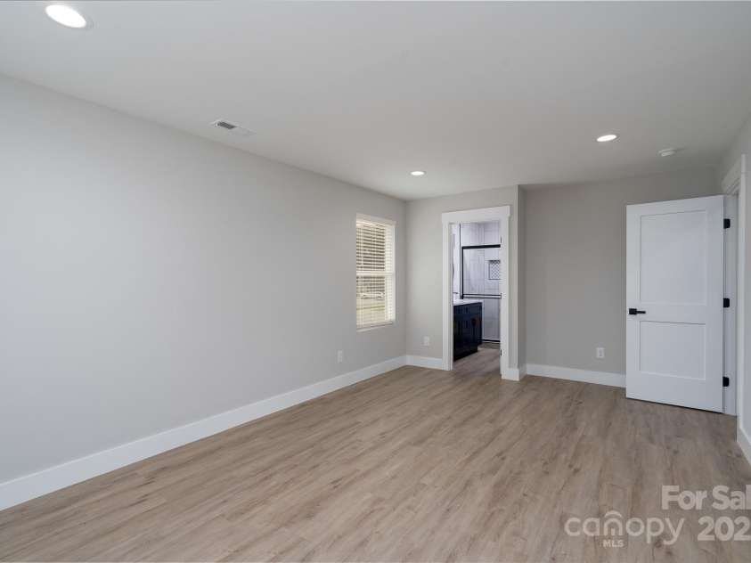 304 Cabarrus Avenue, Concord, NC 28025.  MLS# CAR4263240, YatesRealty ID 30078. 