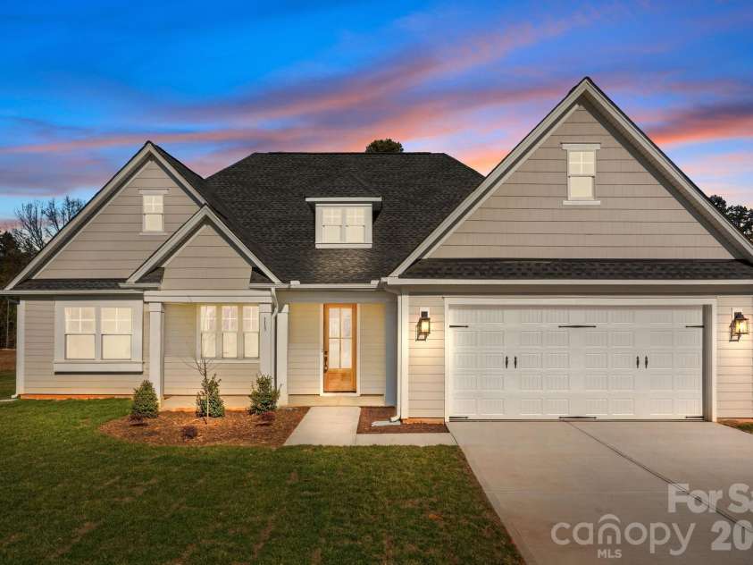 113 Brooke Forest Court, Mooresville, NC 28115.  MLS# CAR4338085, YatesRealty ID 3008. 