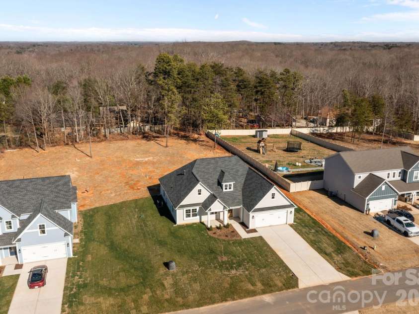 113 Brooke Forest Court, Mooresville, NC 28115.  MLS# CAR4338085, YatesRealty ID 3008. 