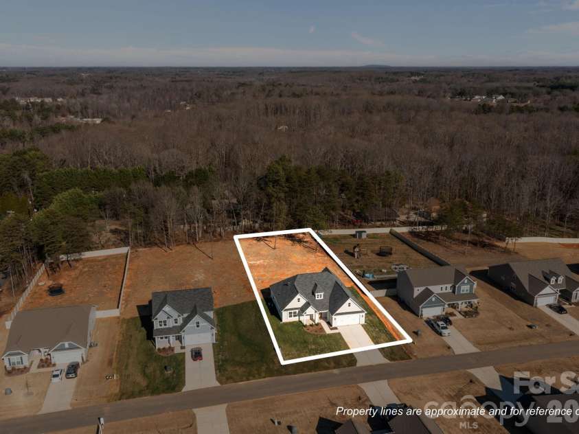 113 Brooke Forest Court, Mooresville, NC 28115.  MLS# CAR4338085, YatesRealty ID 3008. 