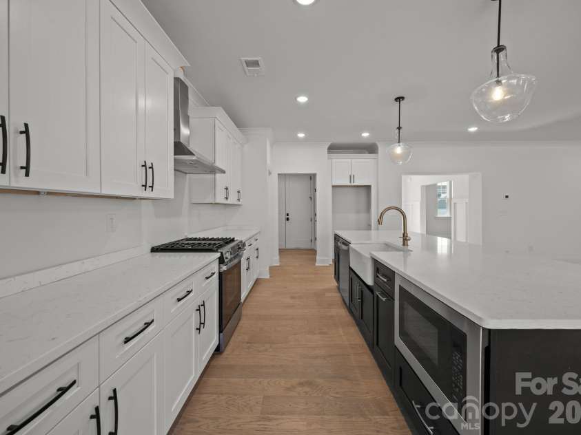 113 Brooke Forest Court, Mooresville, NC 28115.  MLS# CAR4338085, YatesRealty ID 3008. 