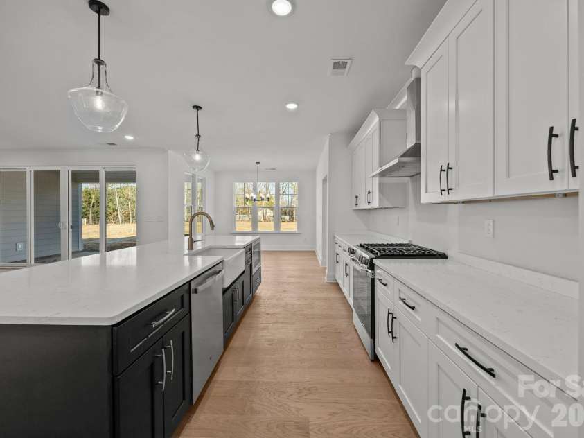 113 Brooke Forest Court, Mooresville, NC 28115.  MLS# CAR4338085, YatesRealty ID 3008. 