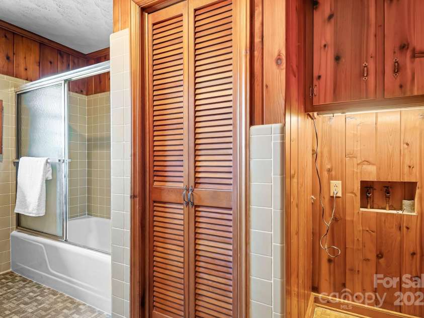 3087 NC Hwy 150 Highway, Lincolnton, NC 28092.  MLS# CAR4223331, YatesRealty ID 3008. 