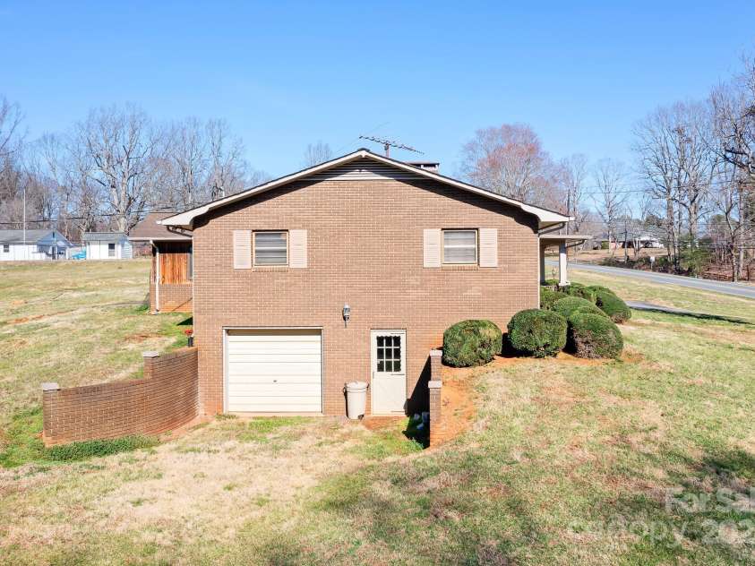 3087 NC Hwy 150 Highway, Lincolnton, NC 28092.  MLS# CAR4223331, YatesRealty ID 3008. 